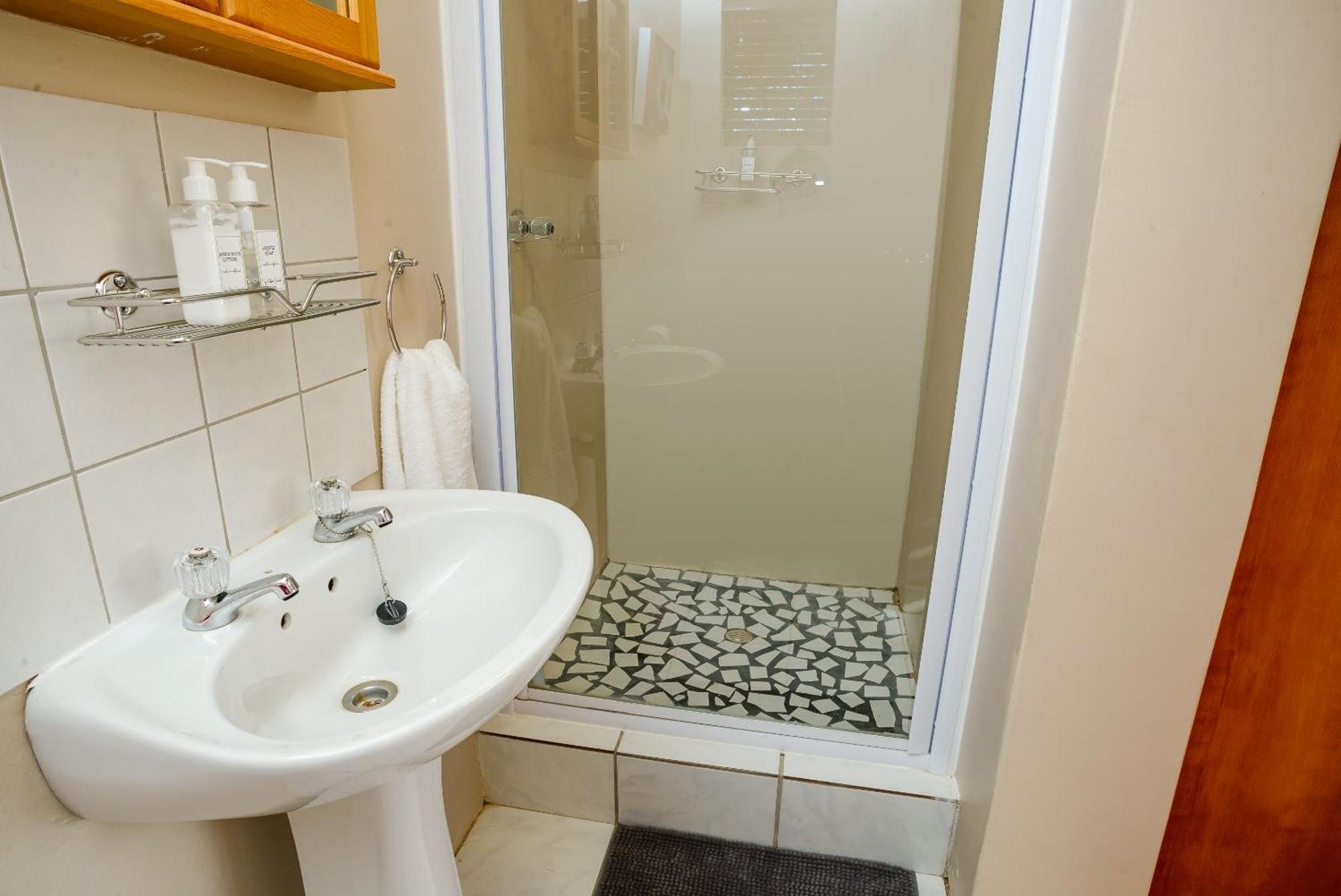 Oorvloed Guesthouse Swellendam Kültér fotó